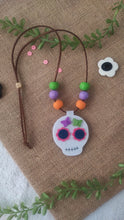 Load image into Gallery viewer, Spooky skull Necklace - white