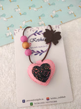 Load image into Gallery viewer, Sparkly Heart Necklace